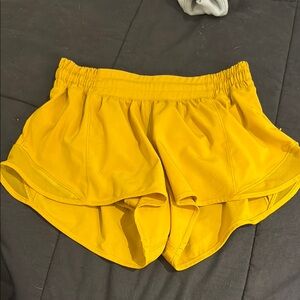 Lululemon Hotty Hot 2.5”